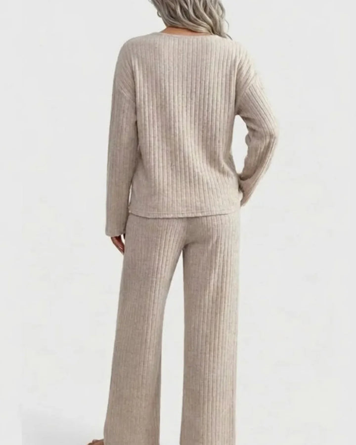 Lorenza™ | Ribbed V-neck two-piece lounge set